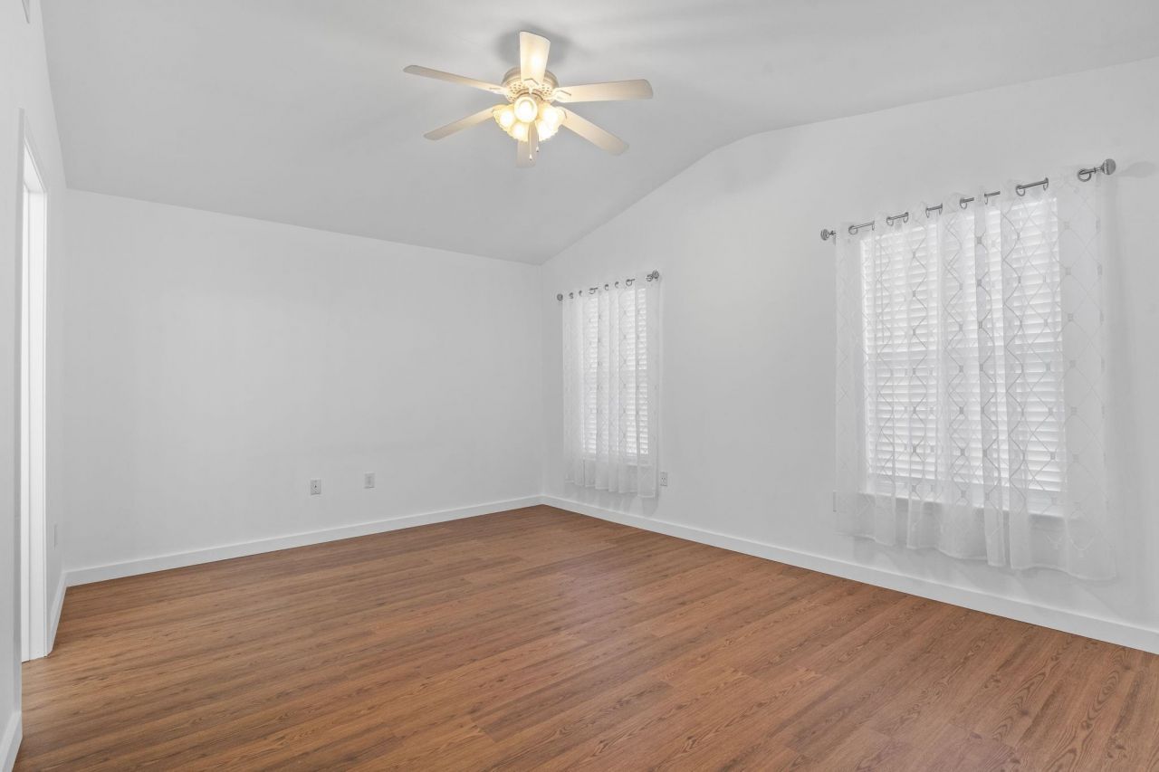 2213 Haystack Way  Photo 9