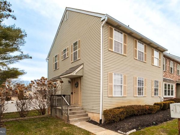 210 MARTINS WAY, MOUNT LAUREL, NJ 08054