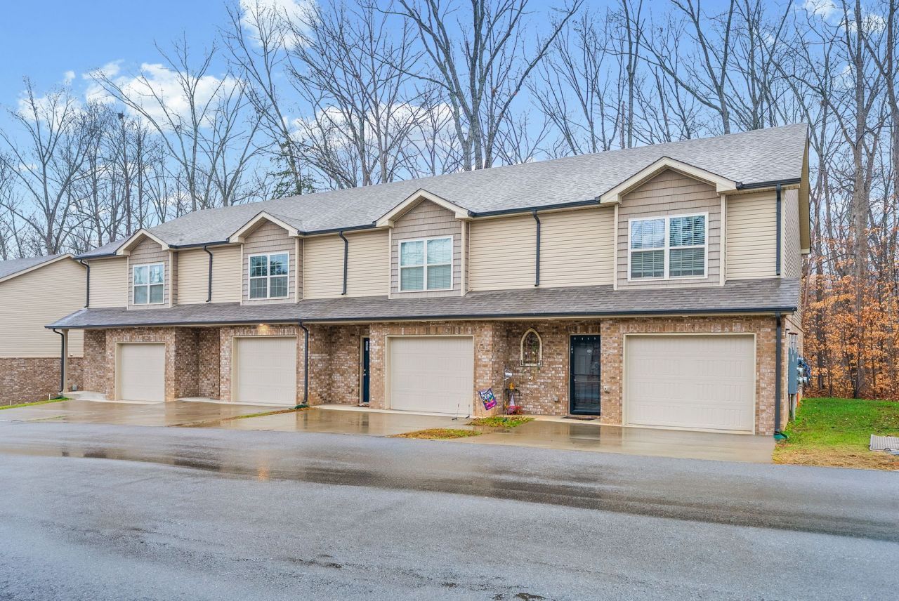 135 Country Ln, Unit 603, Clarksville, TN 37043 Main Photo