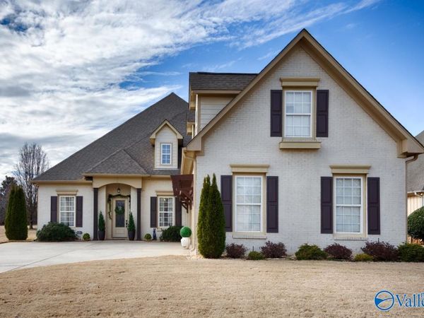 8 Crimson Cloud SW, Huntsville, AL 35824
