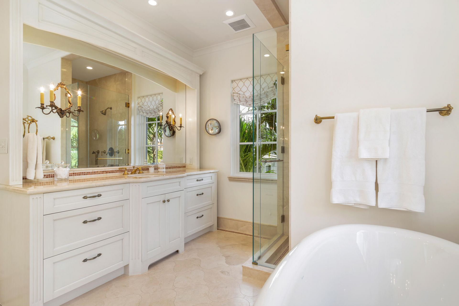 261 Seminole Avenue, Palm Beach, FL 33480 Photo