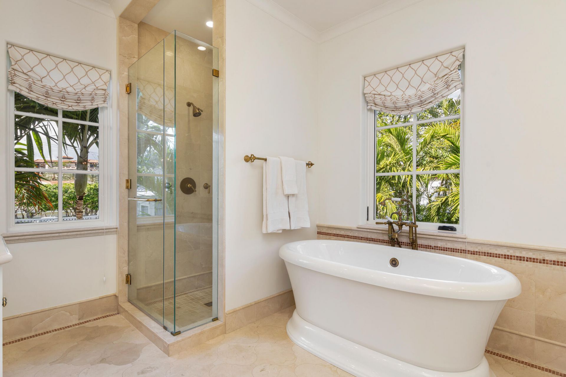 261 Seminole Avenue, Palm Beach, FL 33480 Photo