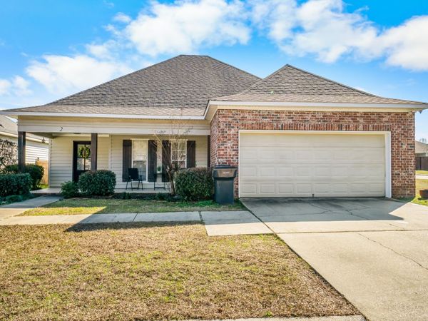 2 Montrose Ct., Hattiesburg, MS 39402