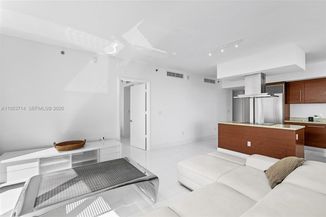 485 Brickell Ave, Unit 4410, Miami, FL 33131 Photo