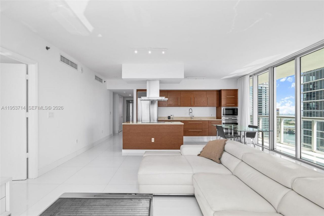 485 Brickell Ave, Unit 4410, Miami, FL 33131 Photo