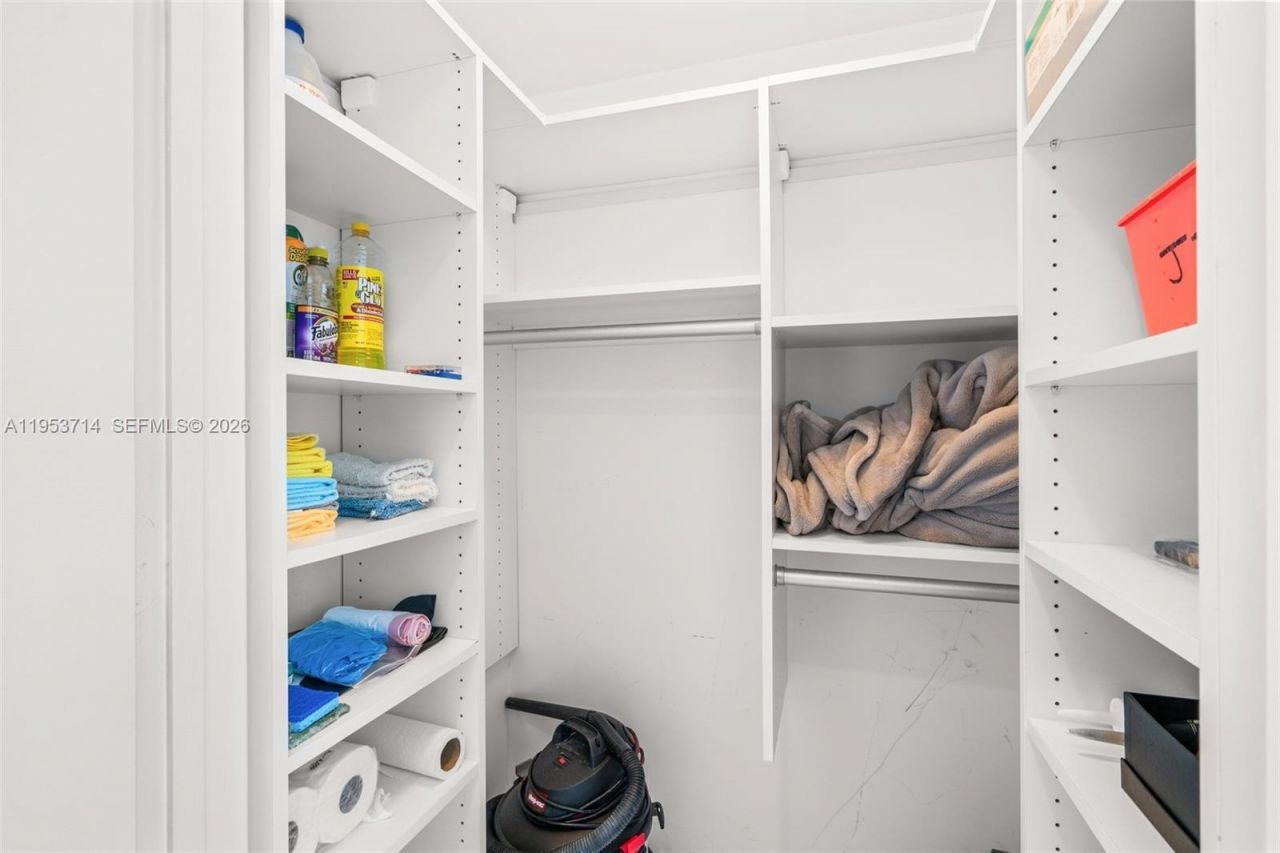 485 Brickell Ave, Unit 4410, Miami, FL 33131 Photo