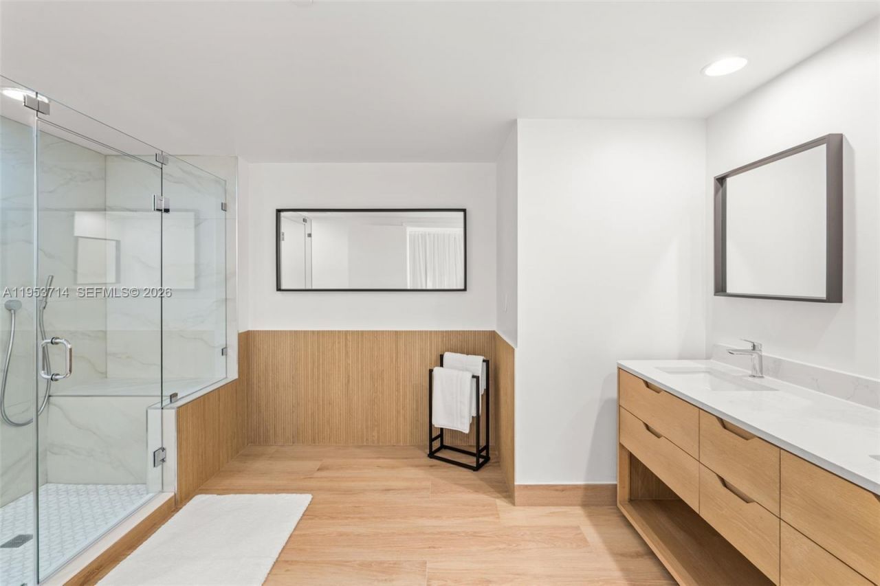 485 Brickell Ave, Unit 4410, Miami, FL 33131 Photo