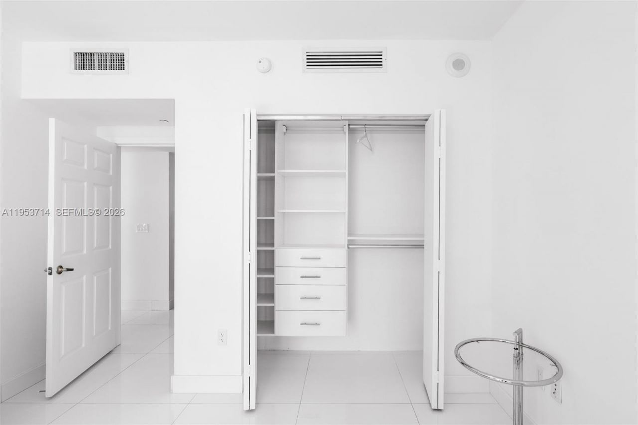 485 Brickell Ave, Unit 4410, Miami, FL 33131 Photo