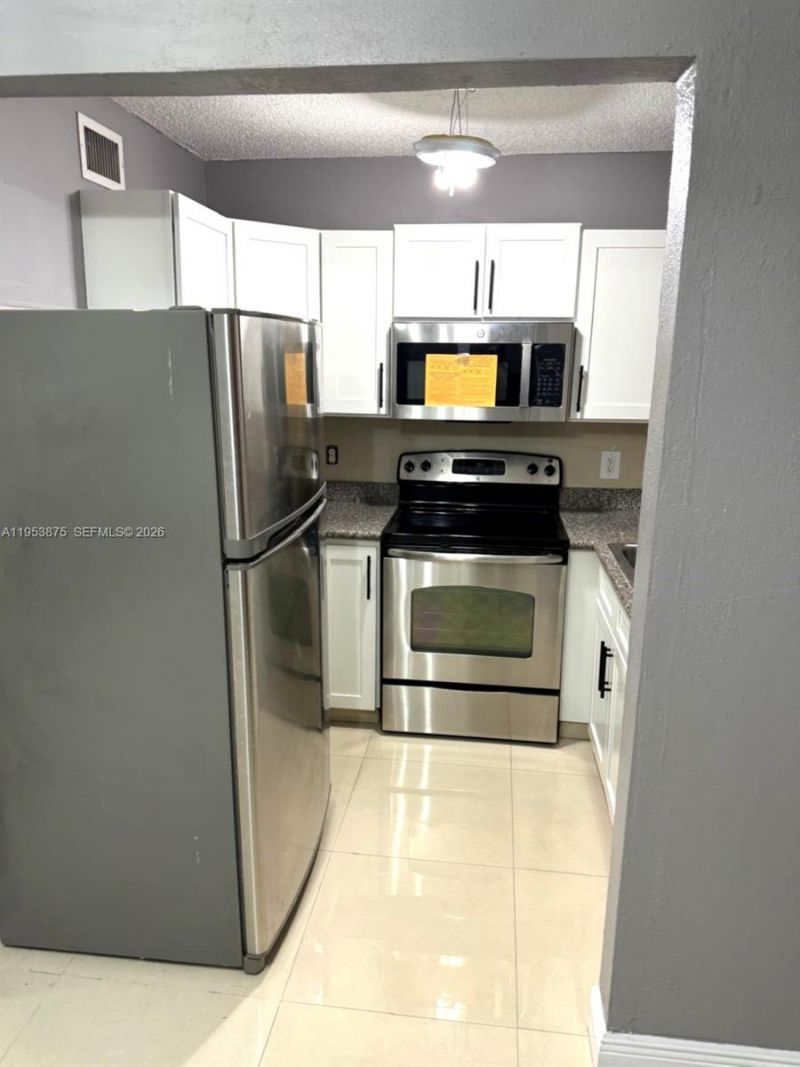 5461 W 24th Ave, Unit 25, Hialeah, FL 33016 Photo