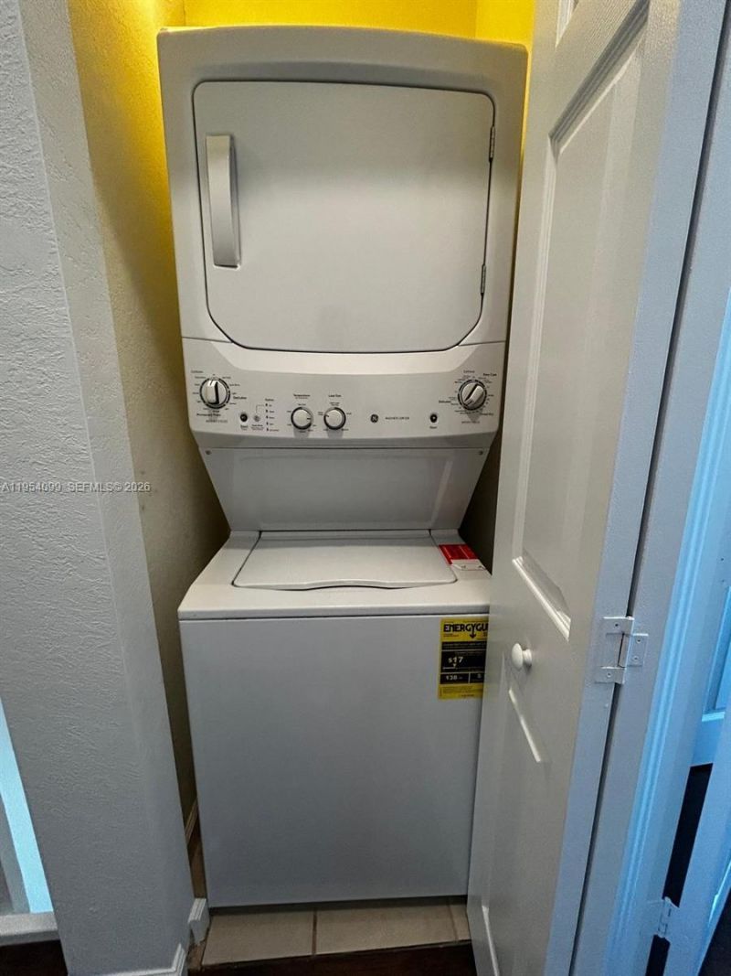 3320 W 92nd Place , Hialeah, FL 33018 Photo