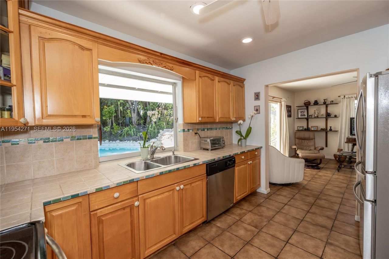 20004 SW 82nd Pl, Cutler Bay, FL 33189 Photo