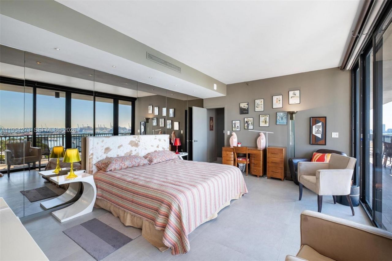 1000 Venetian Way, Unit 1501, Miami, FL 33139 Photo