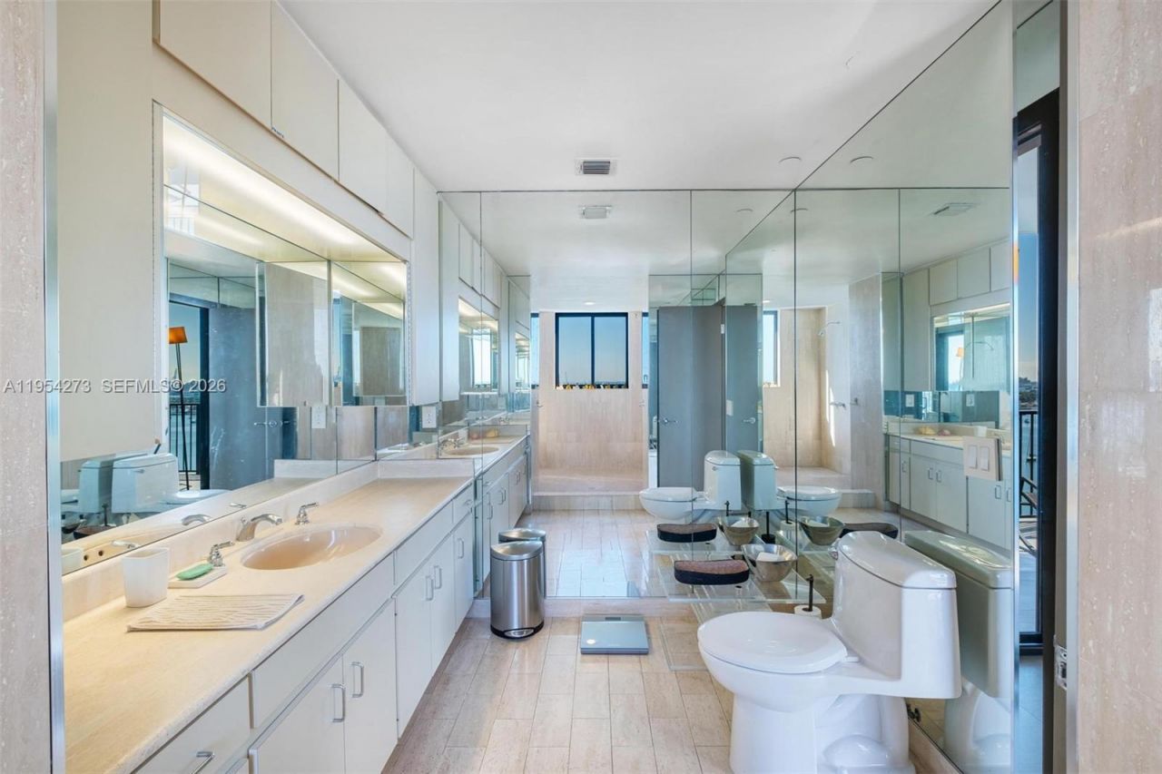 1000 Venetian Way, Unit 1501, Miami, FL 33139 Photo