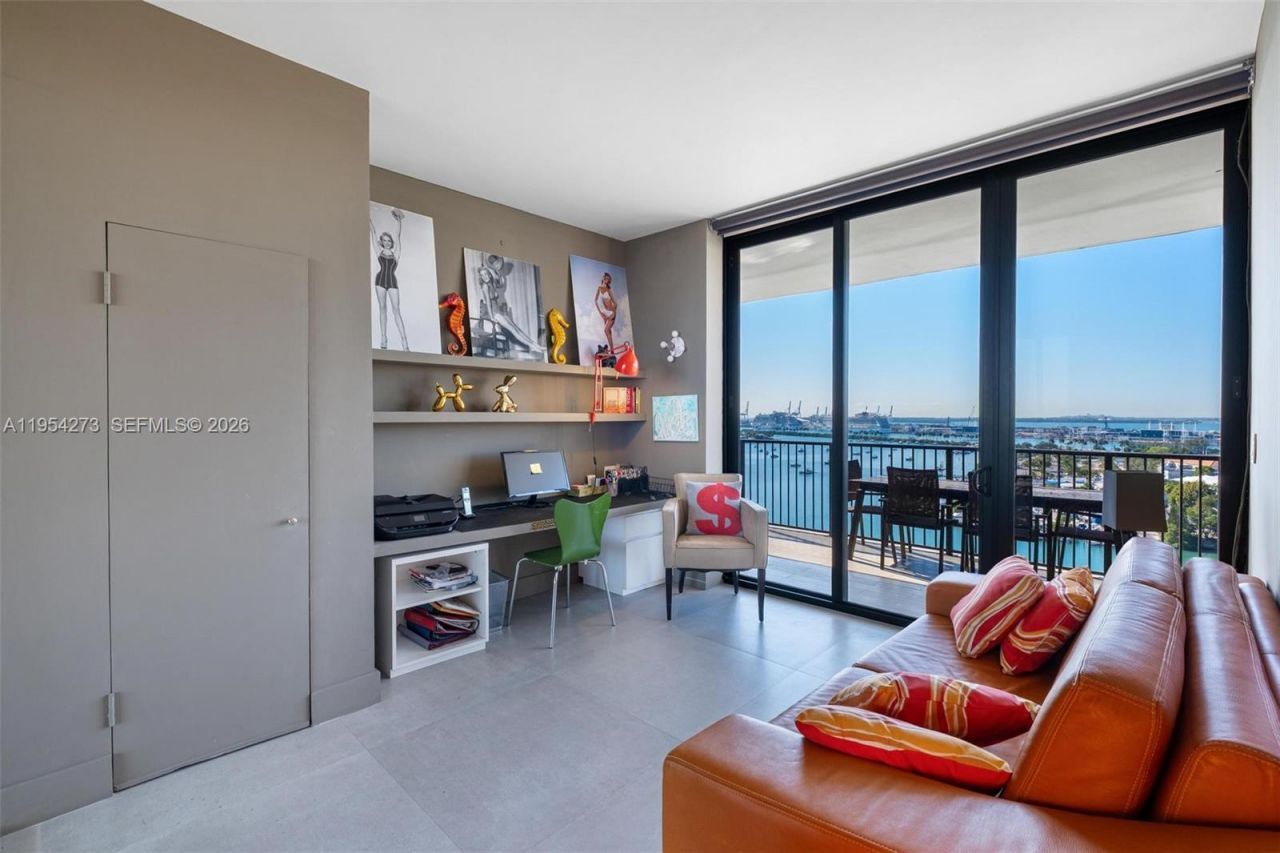 1000 Venetian Way, Unit 1501, Miami, FL 33139 Photo