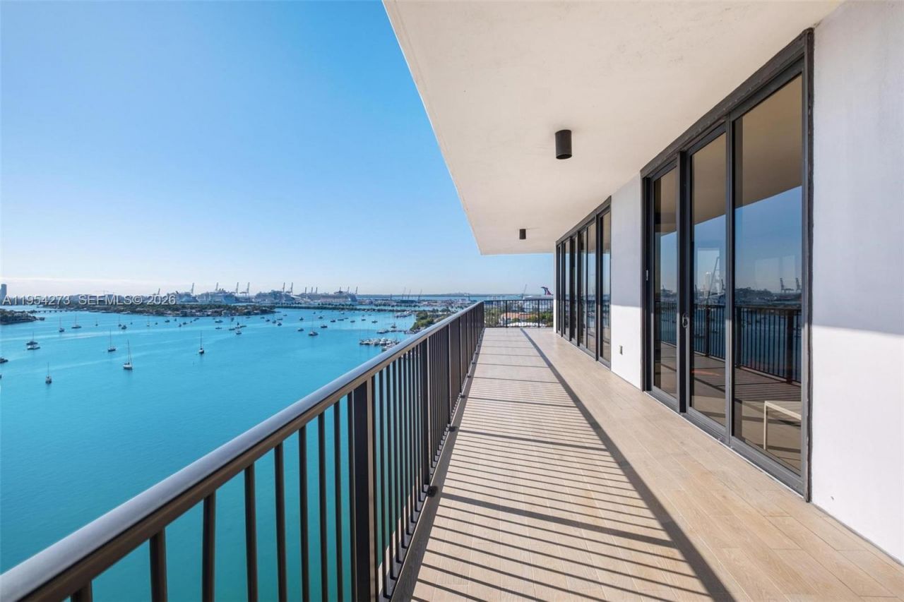 1000 Venetian Way, Unit 1501, Miami, FL 33139 Photo