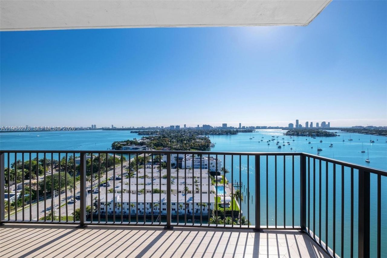 1000 Venetian Way, Unit 1501, Miami, FL 33139 Photo