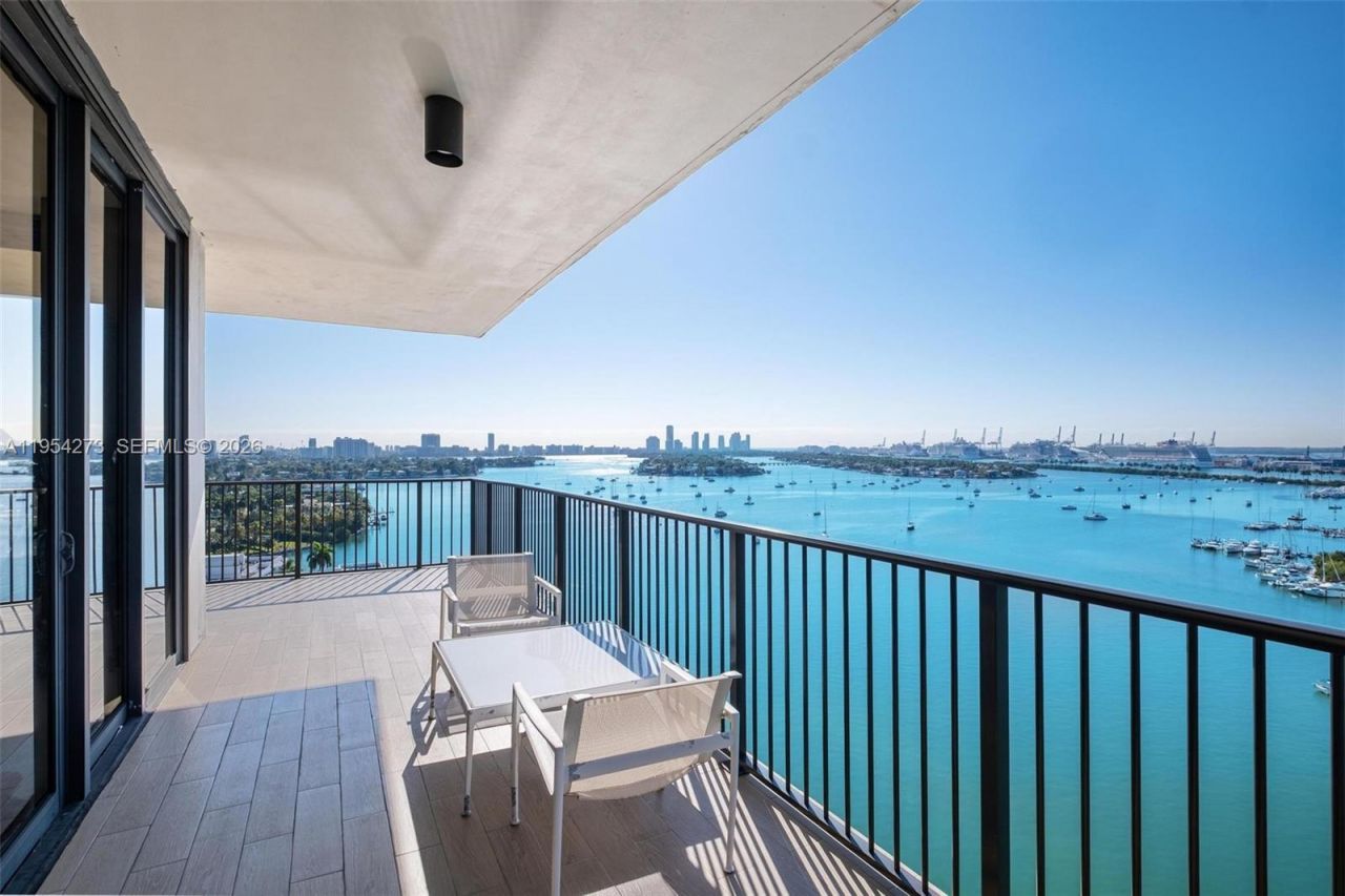 1000 Venetian Way, Unit 1501, Miami, FL 33139 Photo