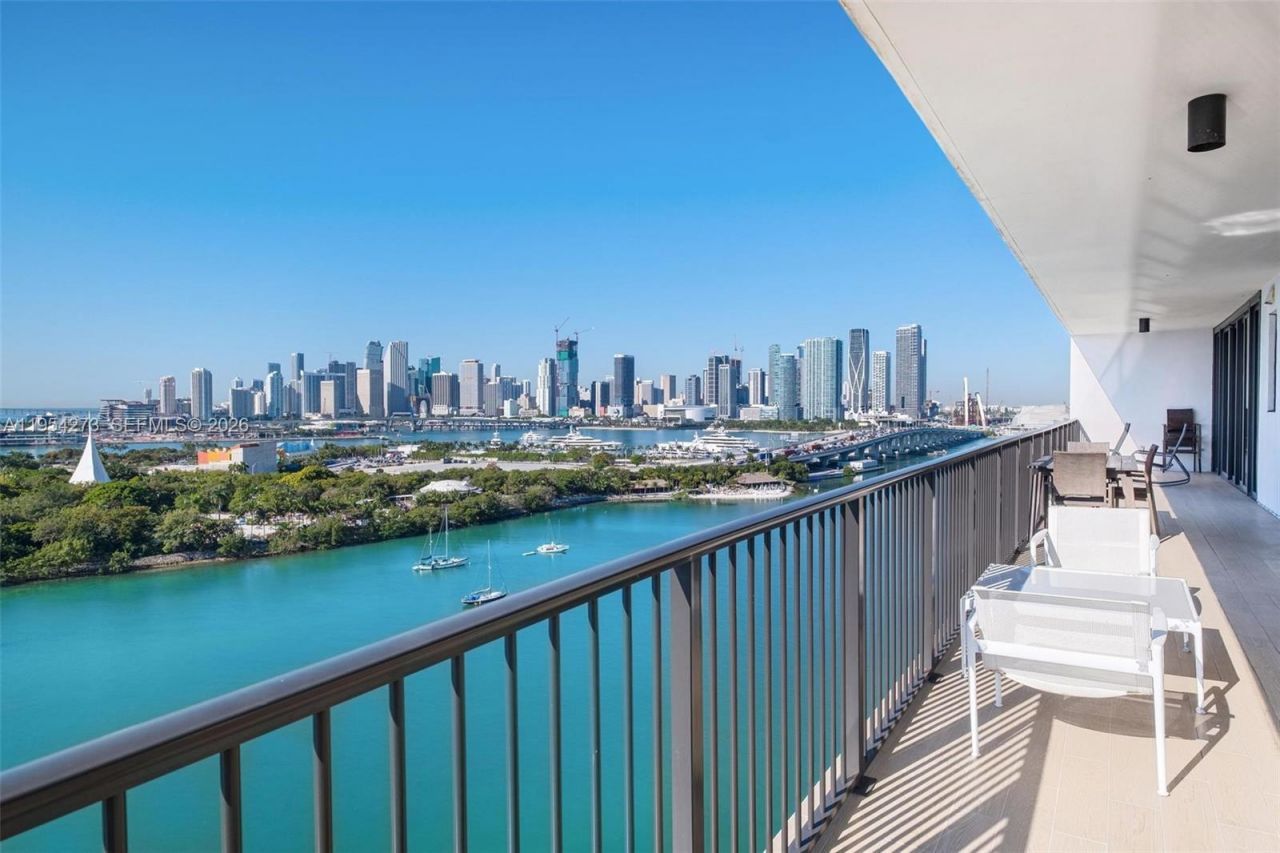 1000 Venetian Way, Unit 1501, Miami, FL 33139 Photo