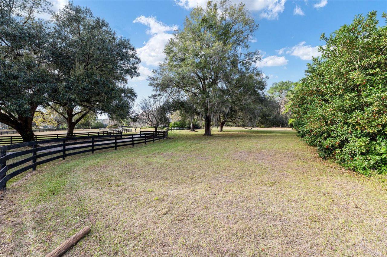 2150 SE 73 Loop, Ocala, FL 34480 Photo