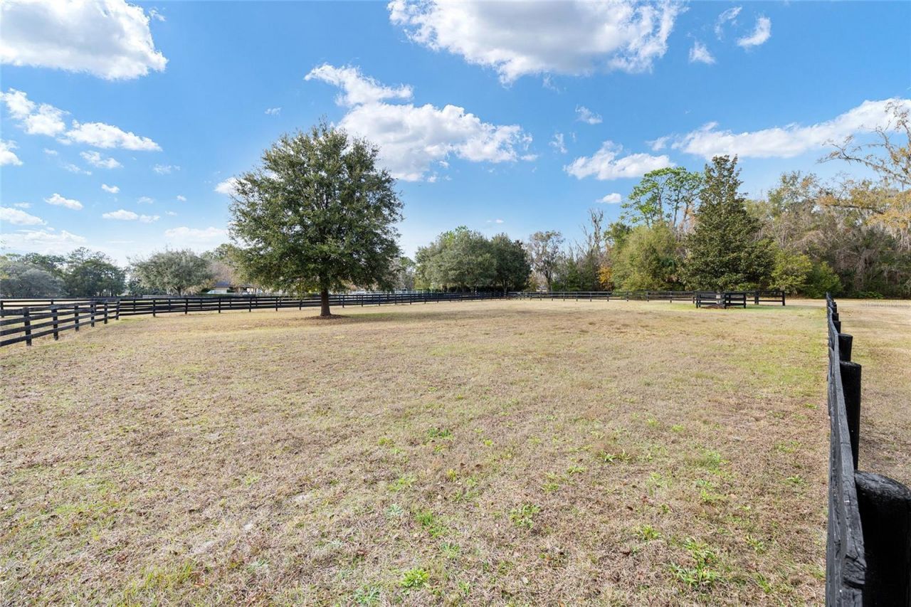 2150 SE 73 Loop, Ocala, FL 34480 Photo