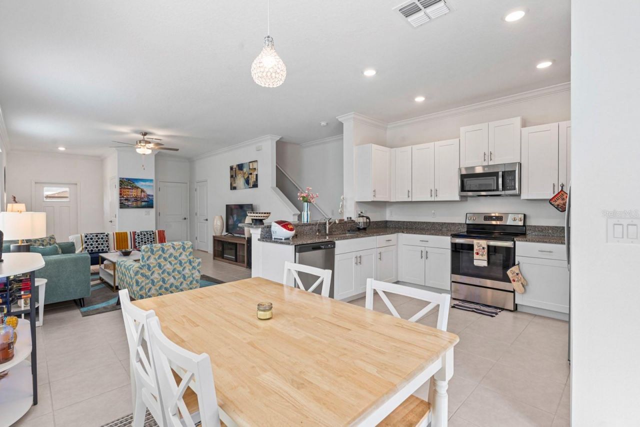 36498 Camp Fire Terrace, Zephyrhills, FL 33541 Photo