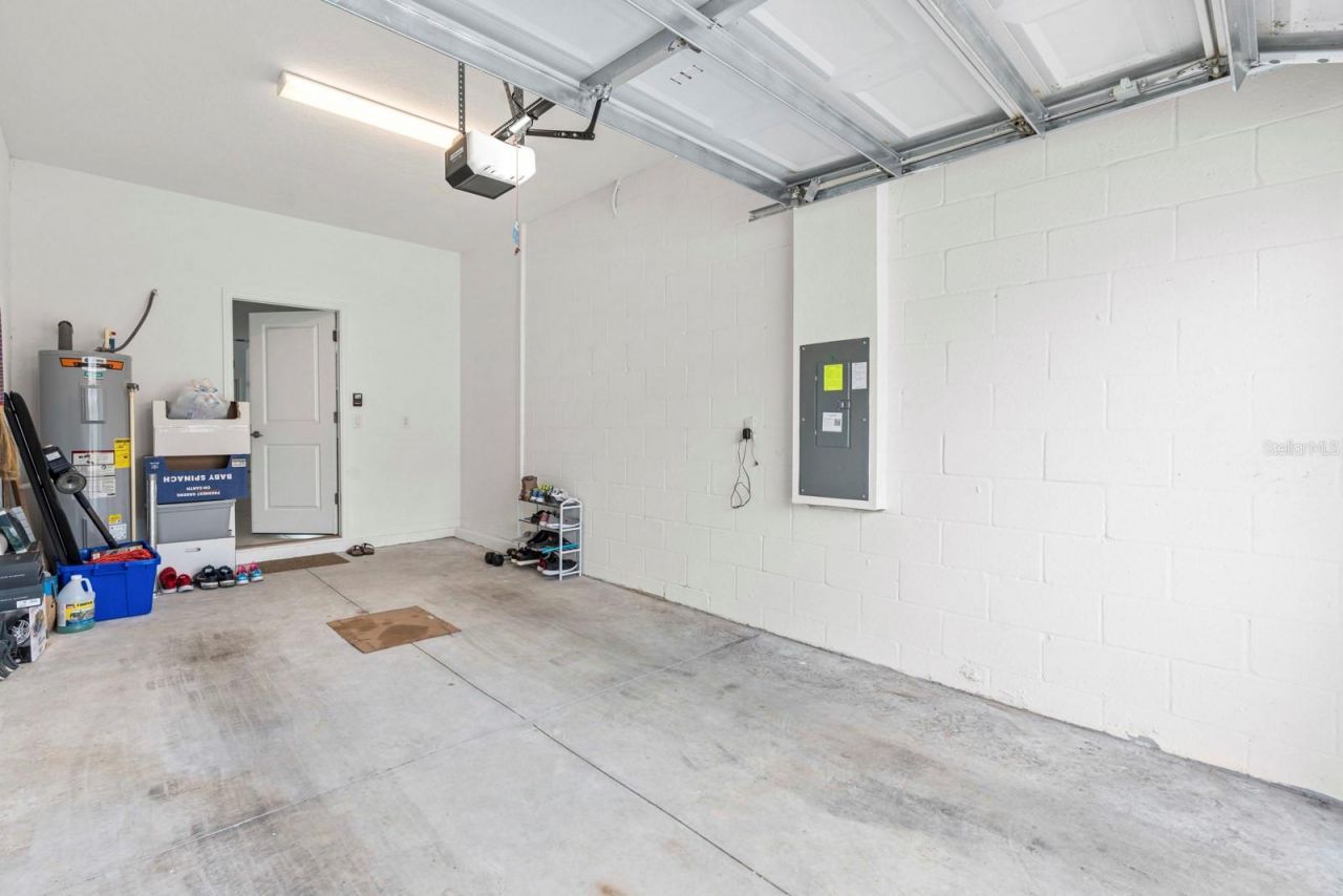 36498 Camp Fire Terrace, Zephyrhills, FL 33541 Photo