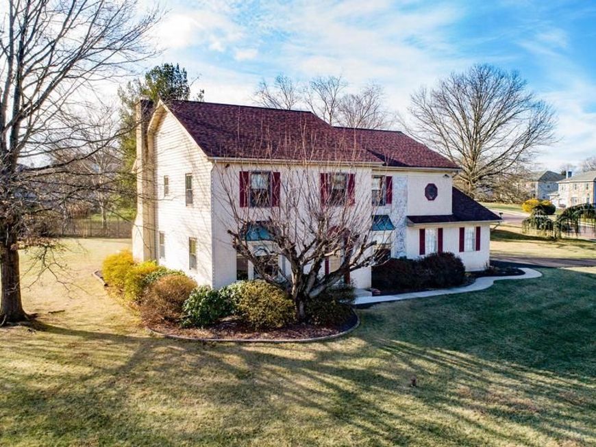 1016 Winding River Lane, Phoenixville, PA 19460 Main Photo