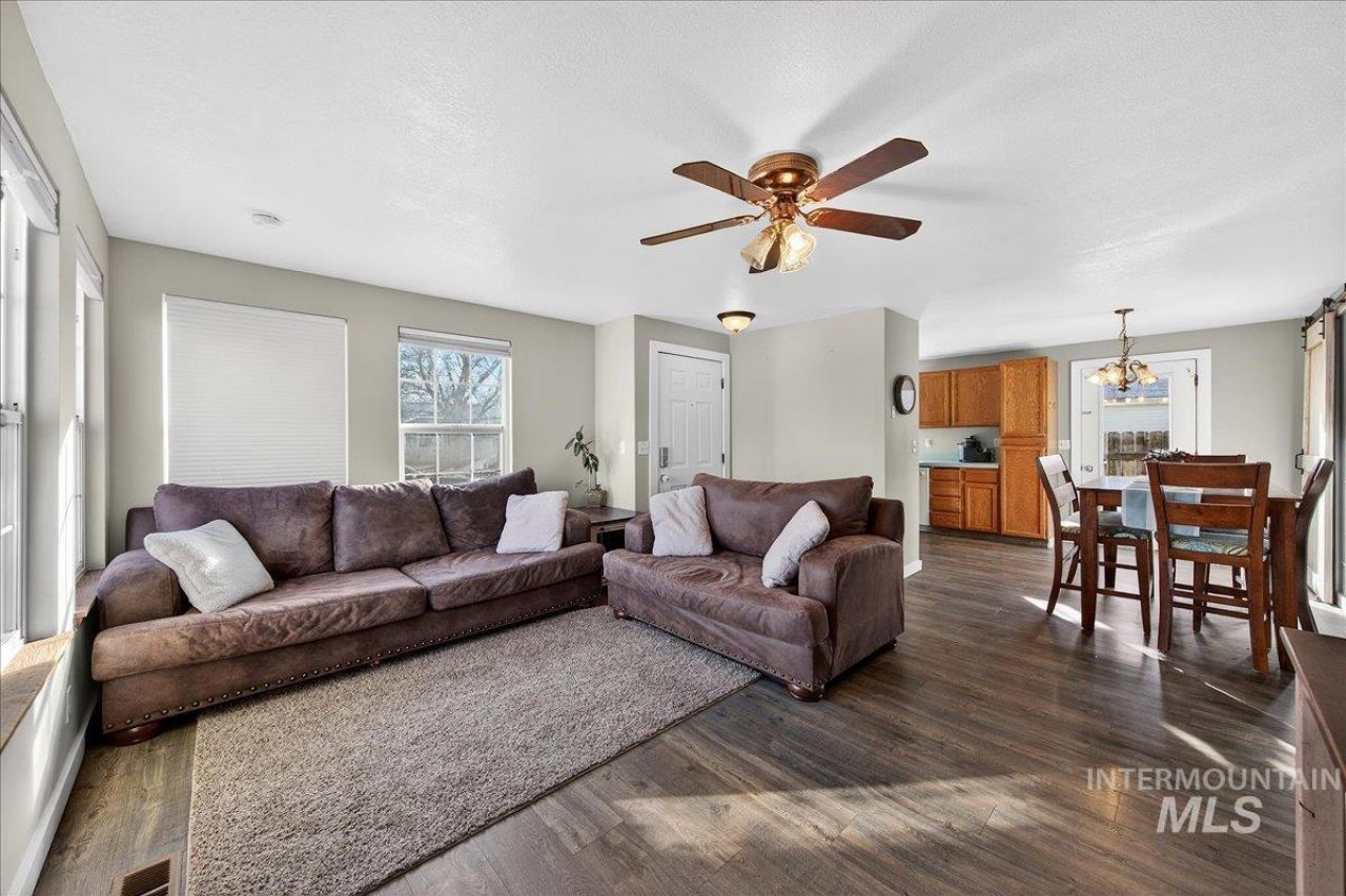 611 NW 15th, Meridian, ID 83642 Main Photo