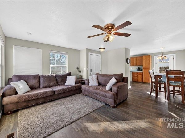 611 Nw 15th, Meridian, ID 83642