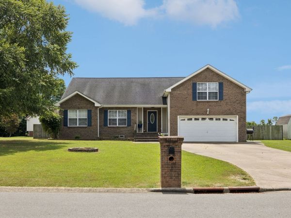 2564 Leprechaun Ln , Clarksville, TN 37042