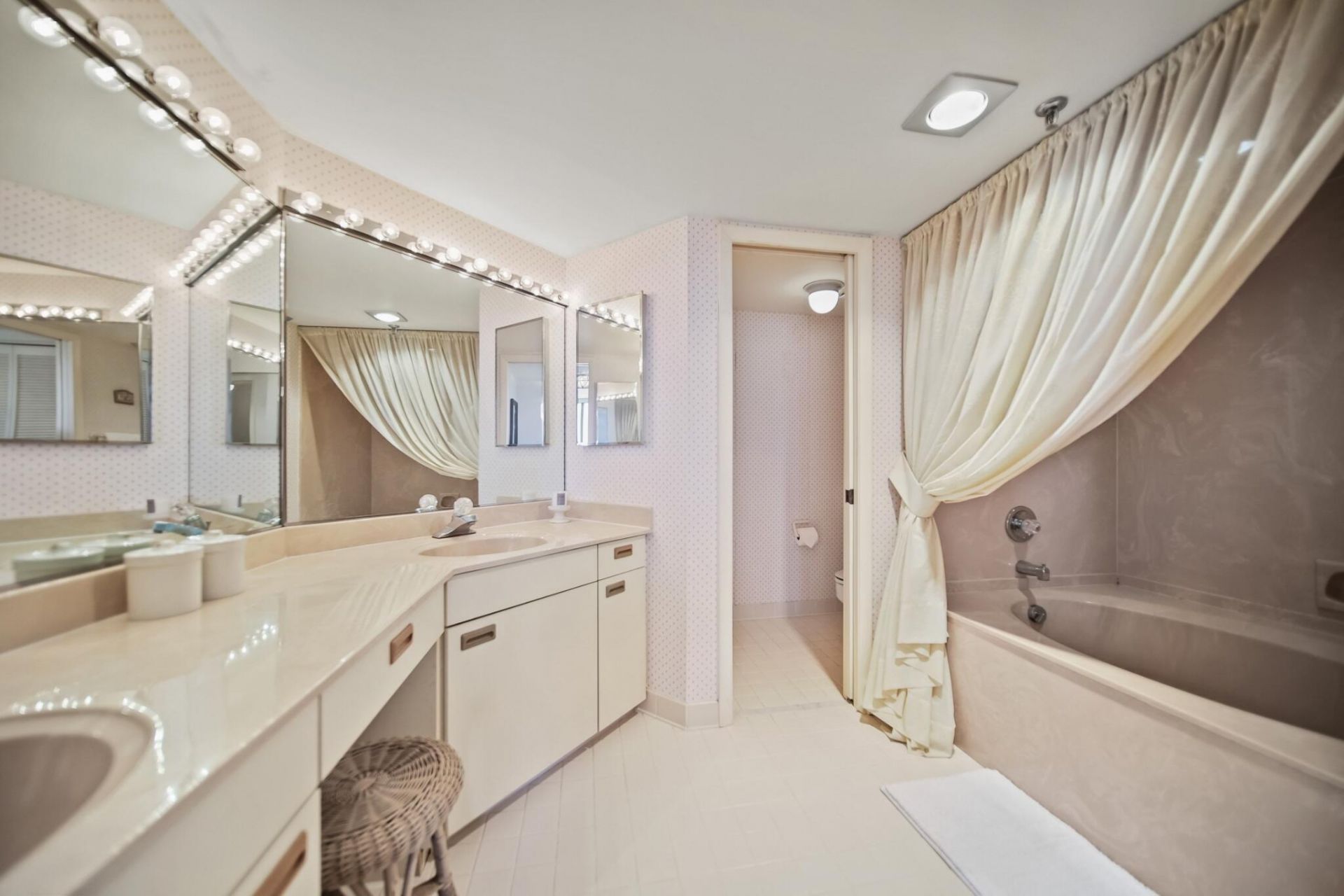 9650 S Ocean Drive, Unit 909, Jensen Beach, FL 34957 Photo