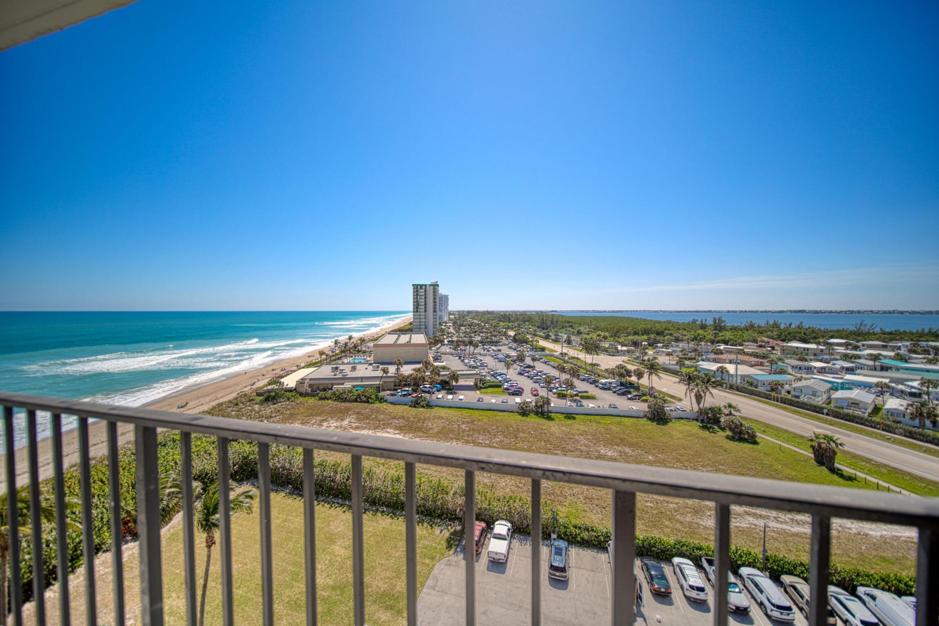 9650 S Ocean Drive, Unit 909, Jensen Beach, FL 34957 Photo