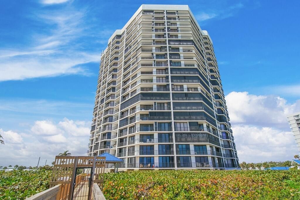 9650 S Ocean Drive, Unit 909, Jensen Beach, FL 34957 Photo