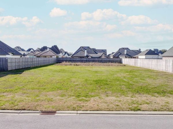 102 Stony Trek Drive , Youngsville, LA 70592