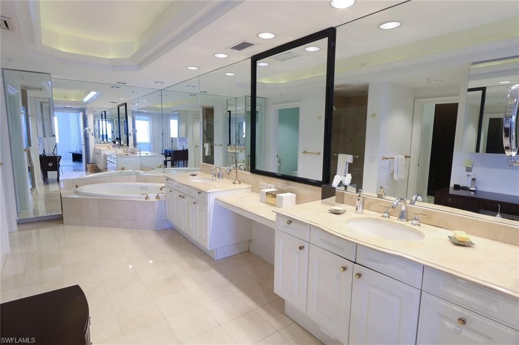8665 Bay Colony Dr, Unit 901, Naples, FL 34108 Photo
