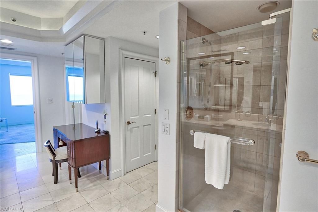 8665 Bay Colony Dr, Unit 901, Naples, FL 34108 Photo