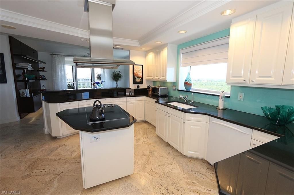 8665 Bay Colony Dr, Unit 901, Naples, FL 34108 Photo