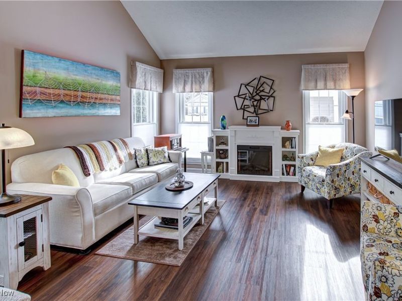 455 Edge Park Lane, Brunswick, OH 44212 Photo 12