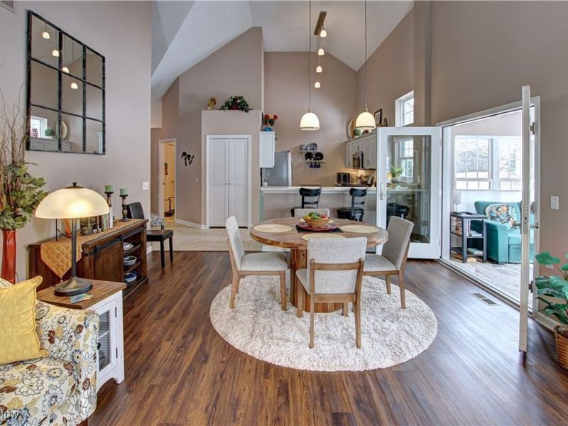 455 Edge Park Lane, Brunswick, OH 44212 Photo 9