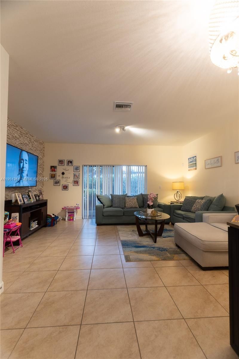 3542 NW 29th Ct, Lauderdale Lakes, FL 33311 Photo