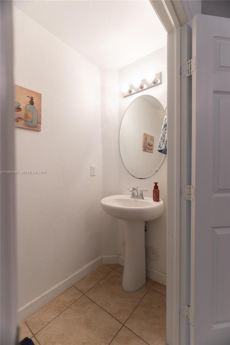 3542 NW 29th Ct, Lauderdale Lakes, FL 33311 Photo