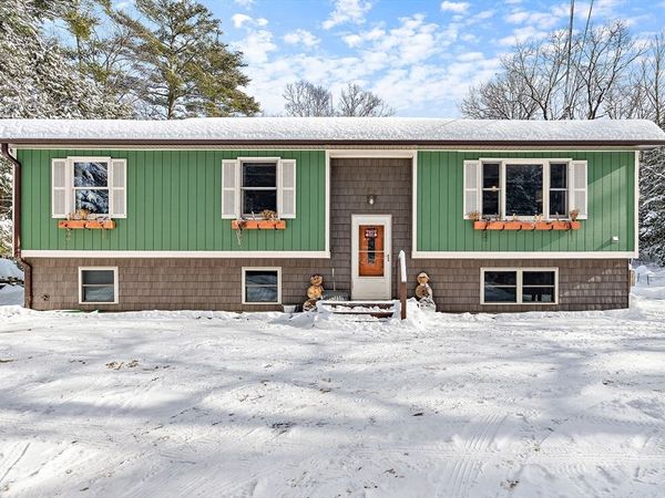 1495 W Royalston Rd, Athol, MA 01331