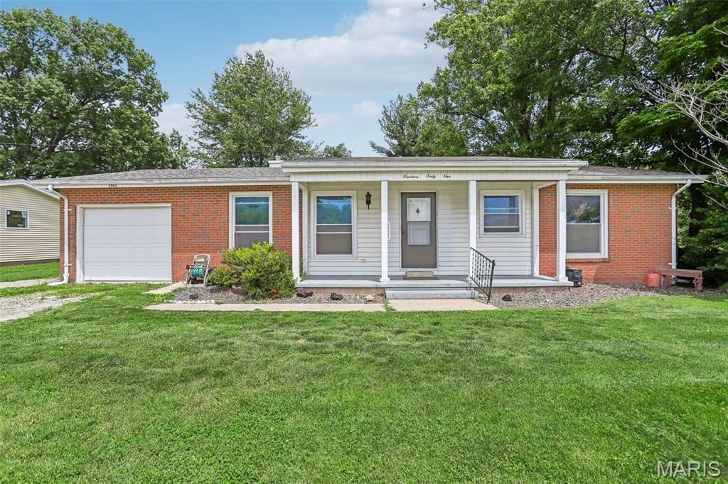 1961 E Union Avenue , Litchfield, IL 62056 Main Photo