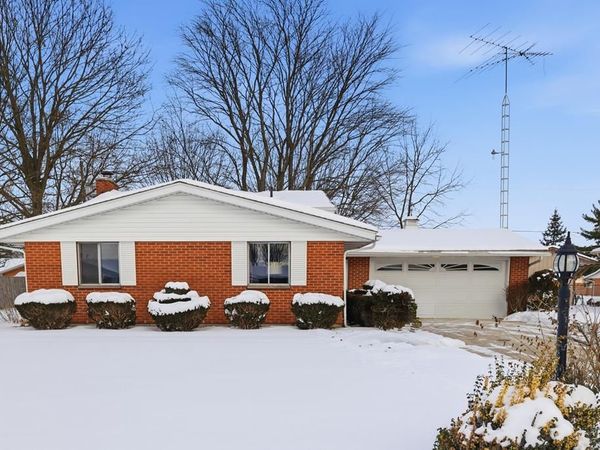 534 Edgefield Dr, Marion, OH 43302