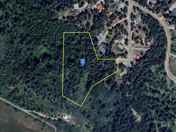 100 S Diamond Heights Rd, Oldtown, ID 83822