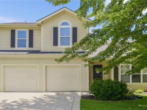 3703 Clayton Drive, Leavenworth, KS 66048