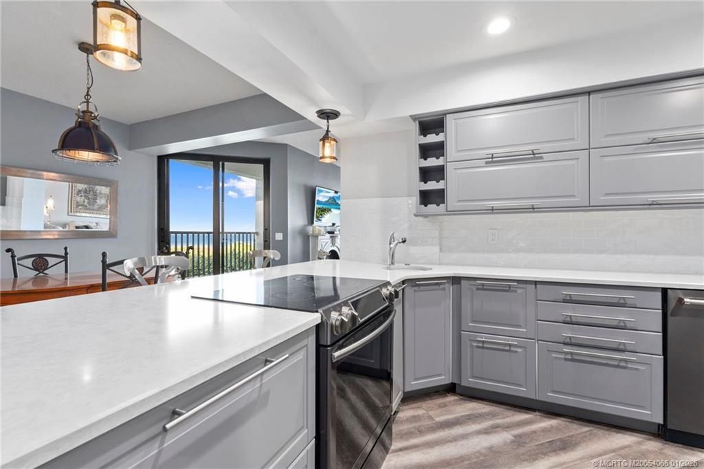 4751 NE Ocean Boulevard, Unit 10, Jensen Beach, FL 34957 Photo