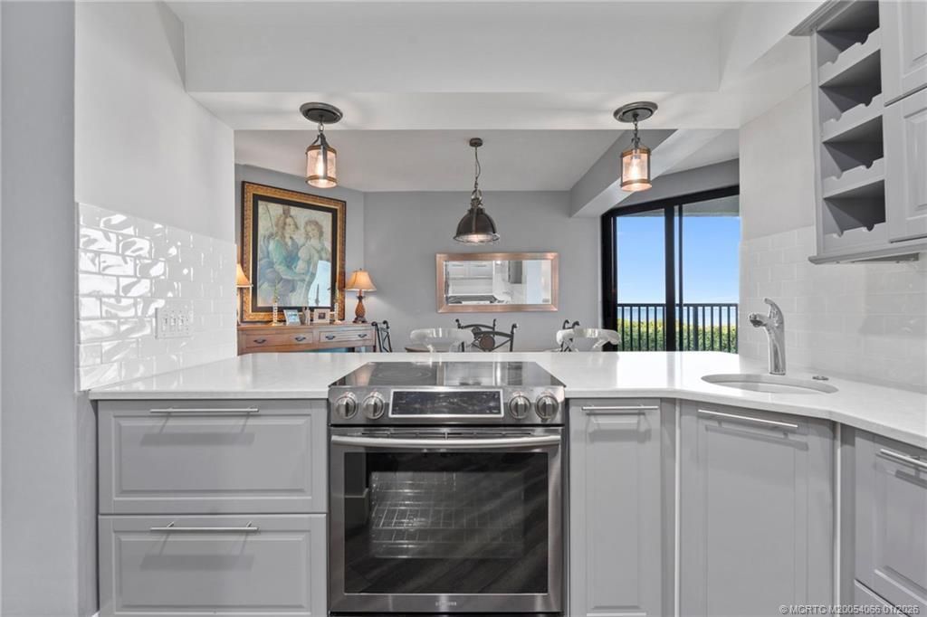 4751 NE Ocean Boulevard, Unit 10, Jensen Beach, FL 34957 Photo