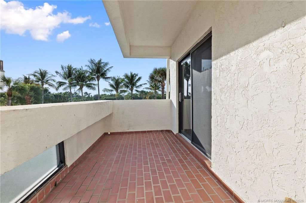 4751 NE Ocean Boulevard, Unit 10, Jensen Beach, FL 34957 Photo