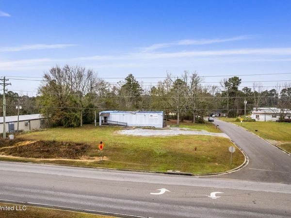 4805 W 4th Street, Hattiesburg, MS 39402